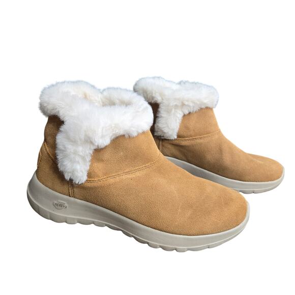 Skechers On The Go Joy - Bundle Up Ankle Boot women's size 6 - Picture 1 of 10